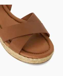 Outlet Linnie - Dark Tan Wedge Sandals