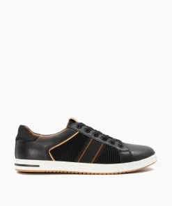 Store True - Black Shoes